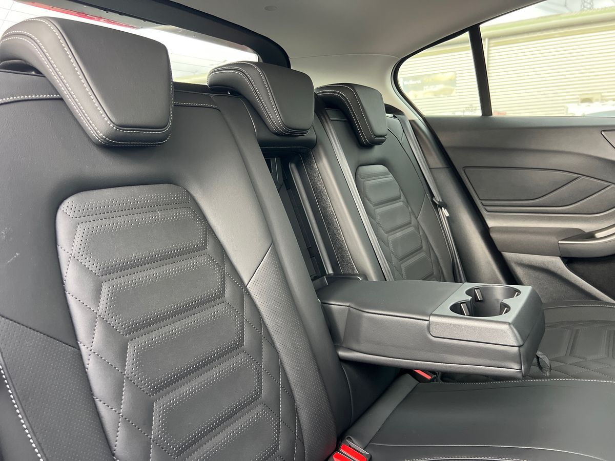 ECOBOOST HYBRID MHEV 155