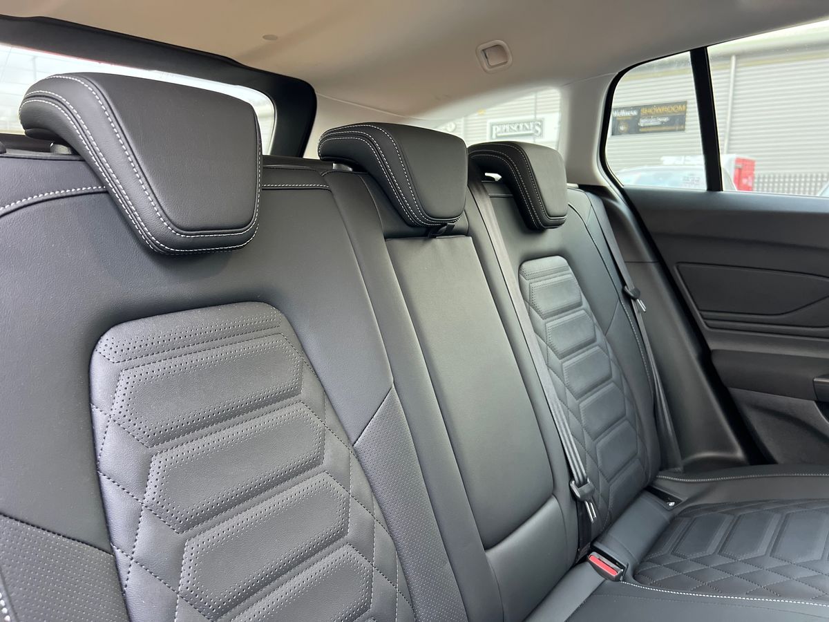 ECOBOOST HYBRID MHEV 155