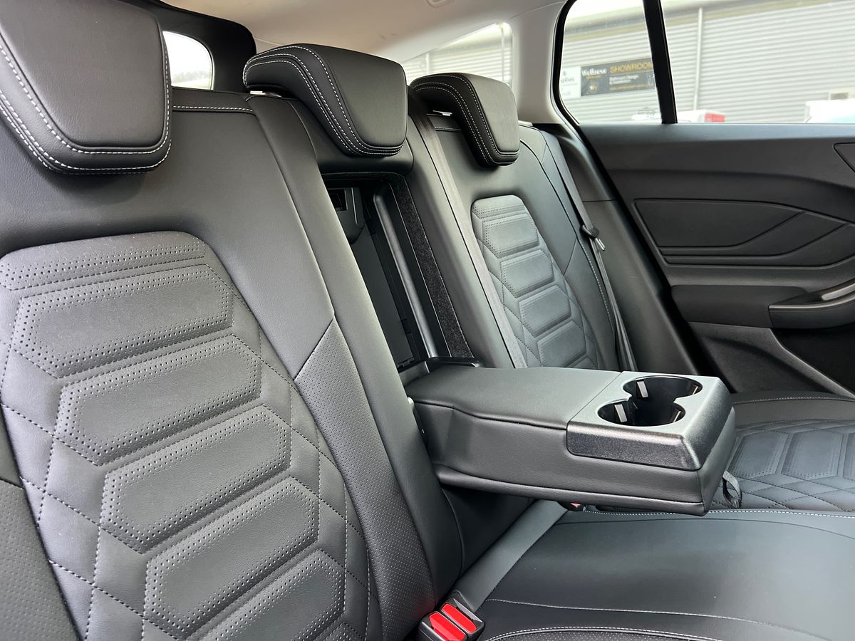 ECOBOOST HYBRID MHEV 155