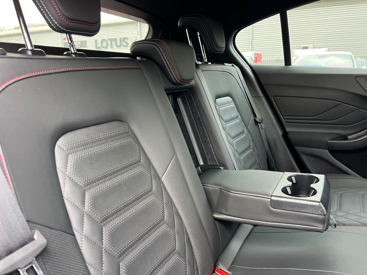 ECOBOOST HYBRID MHEV 155