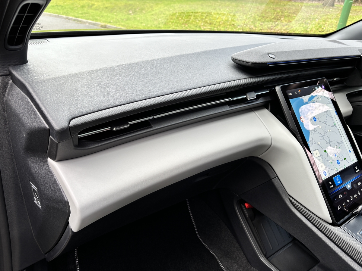 79KWH AWD DRIVER ASSIST