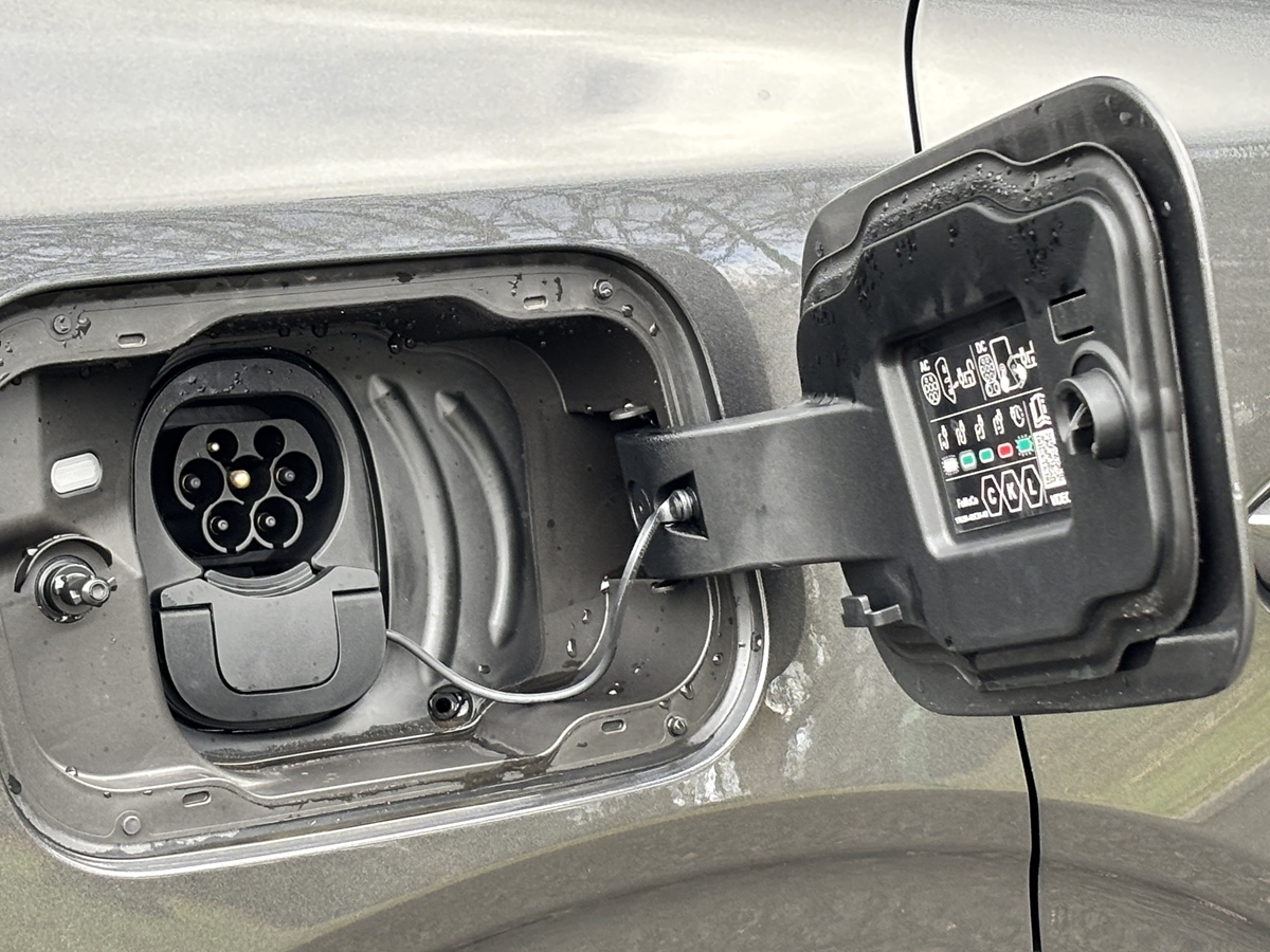 79KWH AWD DRIVER ASSIST