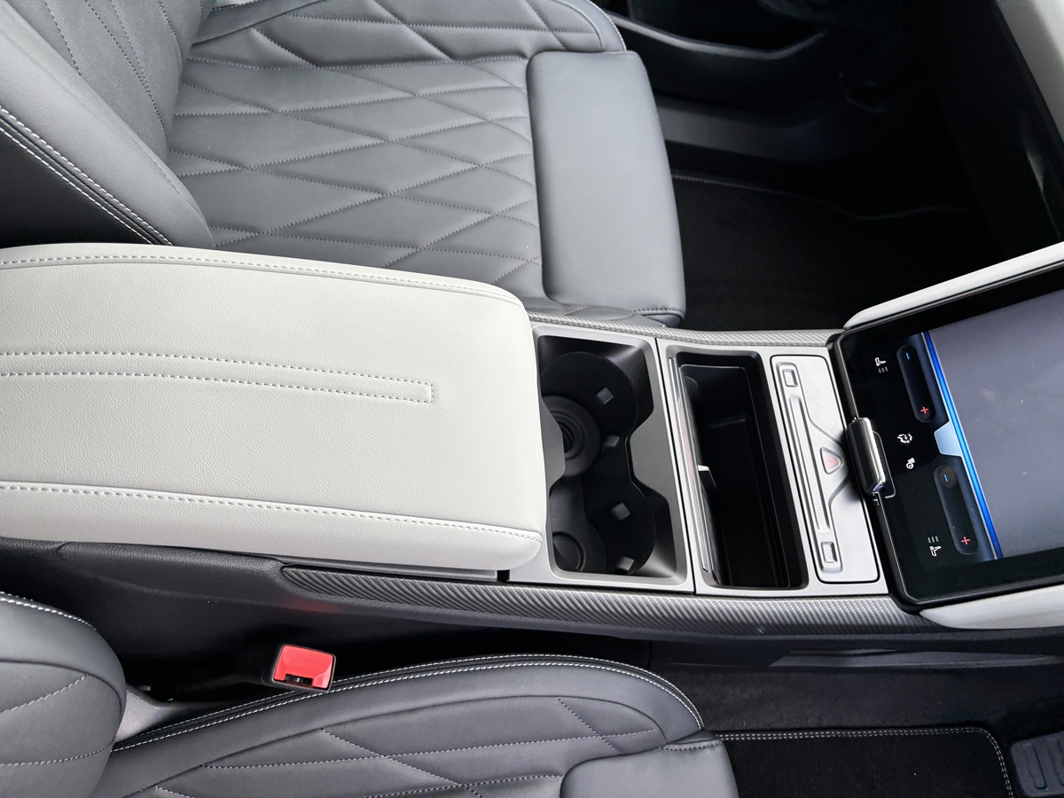 79KWH AWD DRIVER ASSIST