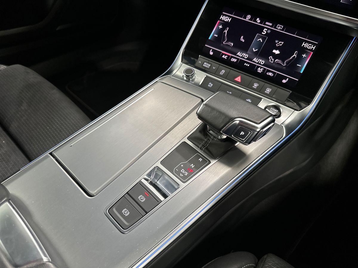 40 TFSI S TRONIC TECH PACK