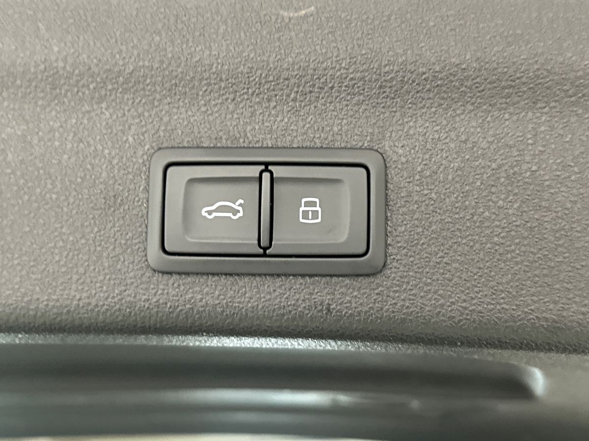 40 TFSI S TRONIC TECH PACK