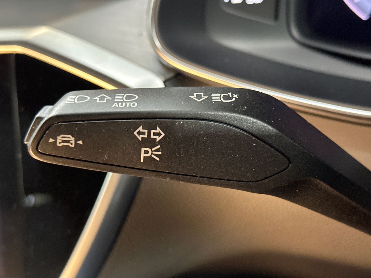 40 TFSI S TRONIC TECH PACK