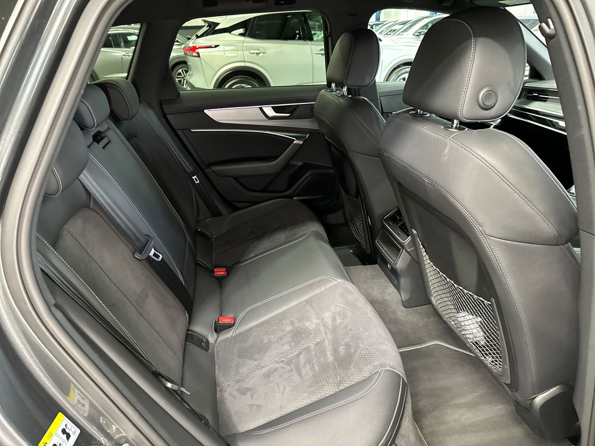 40 TFSI S TRONIC TECH PACK