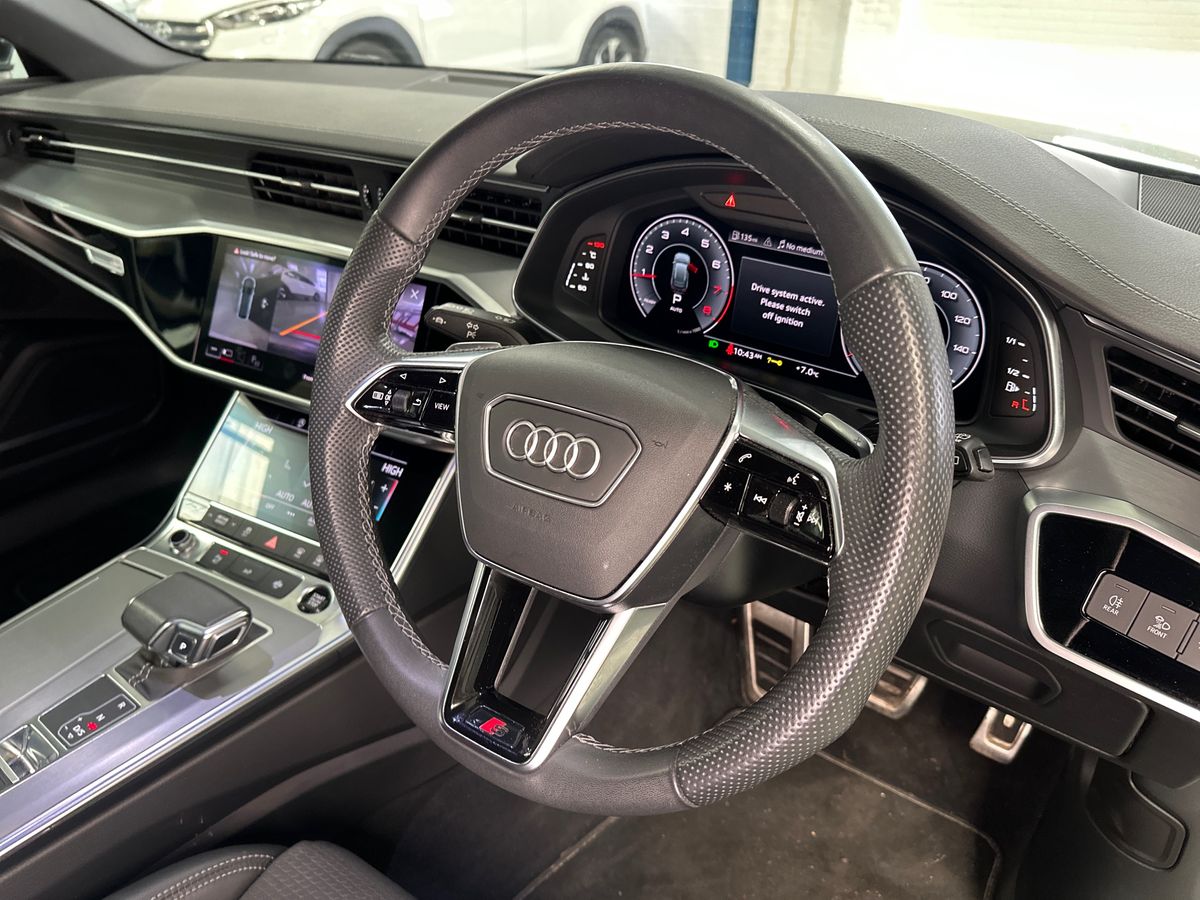 40 TFSI S TRONIC TECH PACK