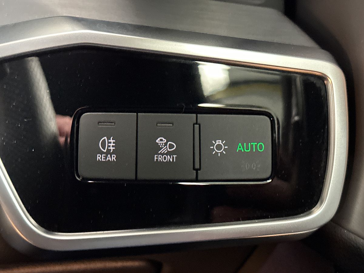 40 TFSI S TRONIC TECH PACK