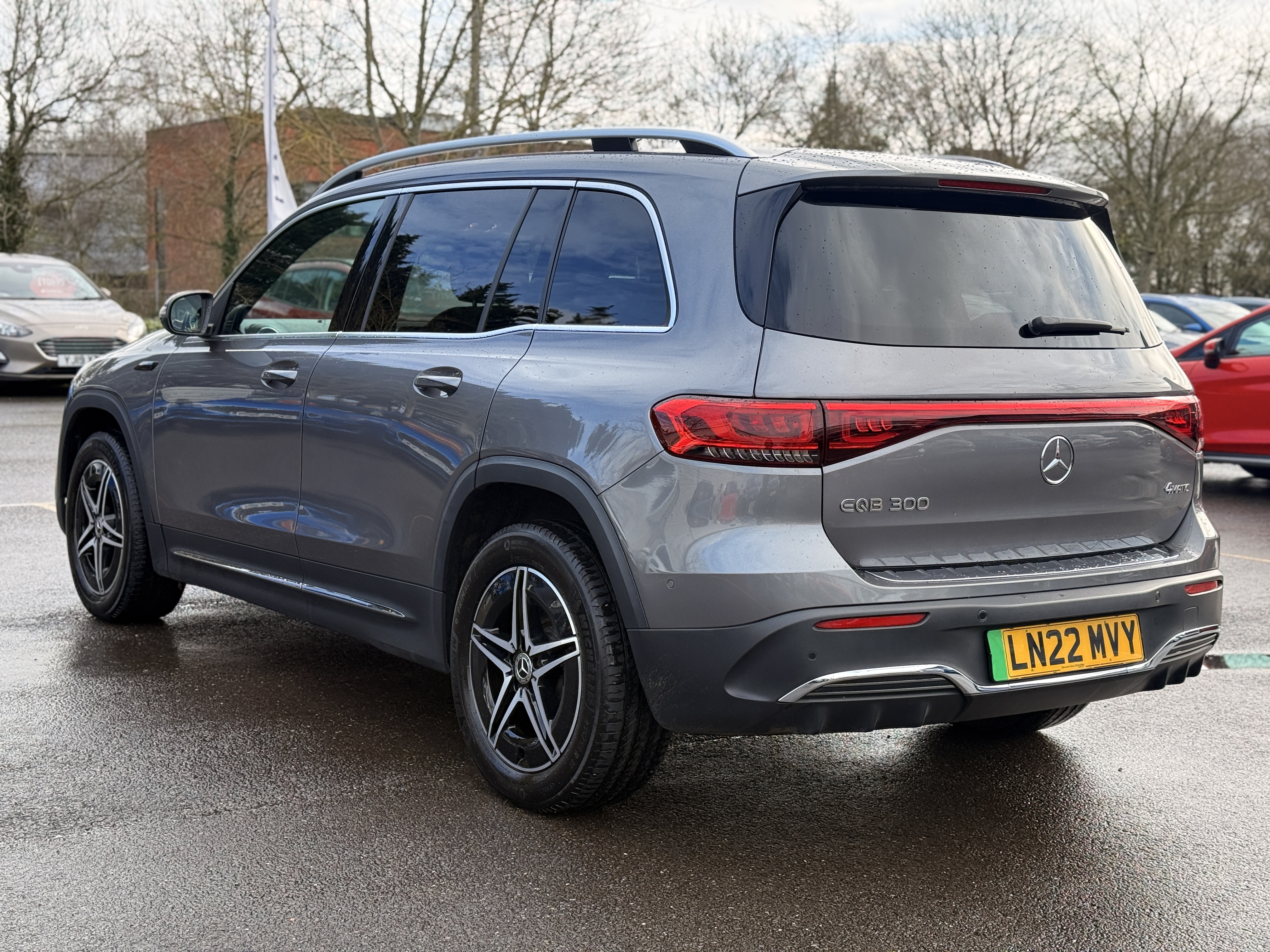 EQB 300 4MATIC 66.5KWH