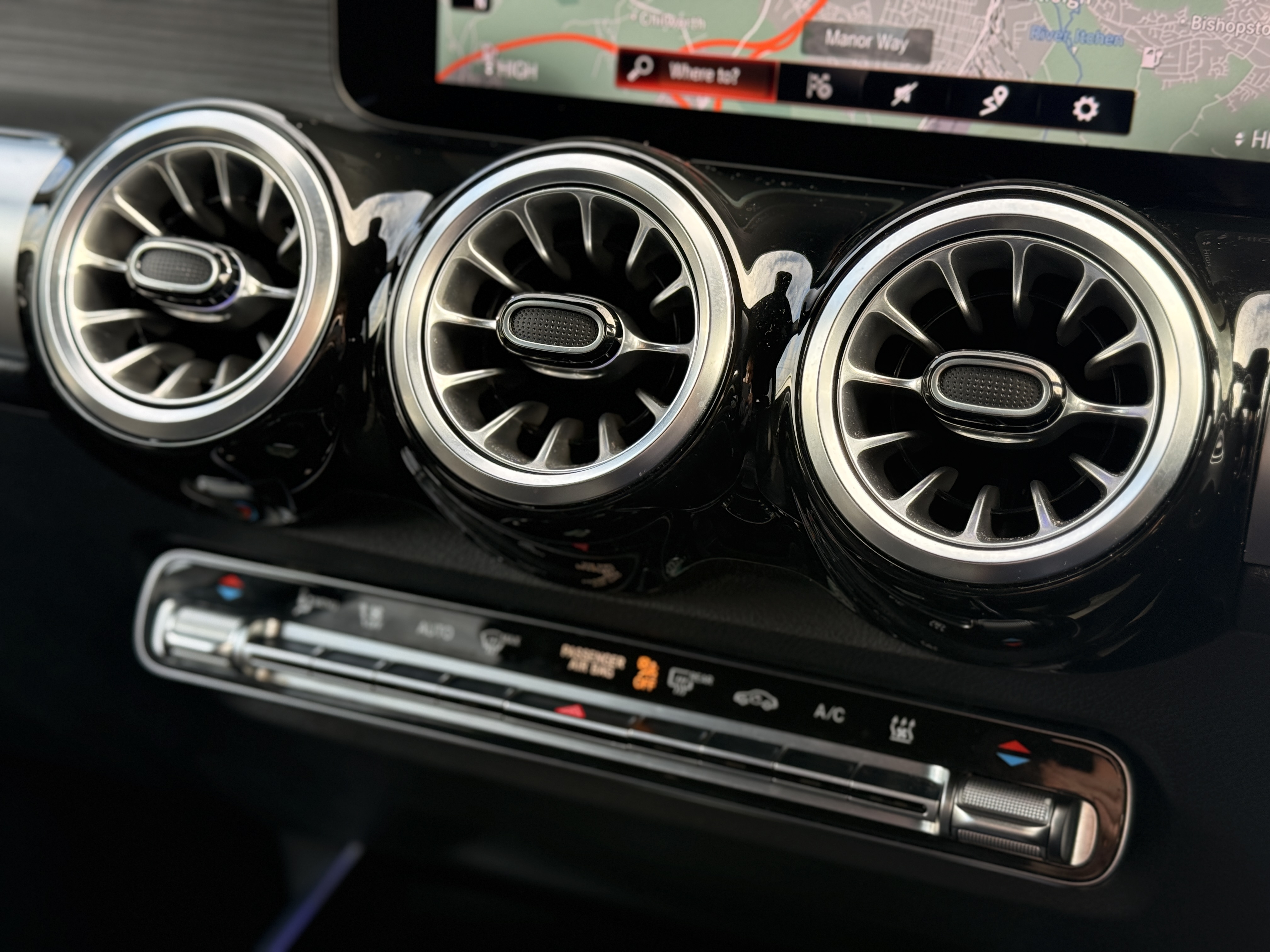 EQB 300 4MATIC 66.5KWH