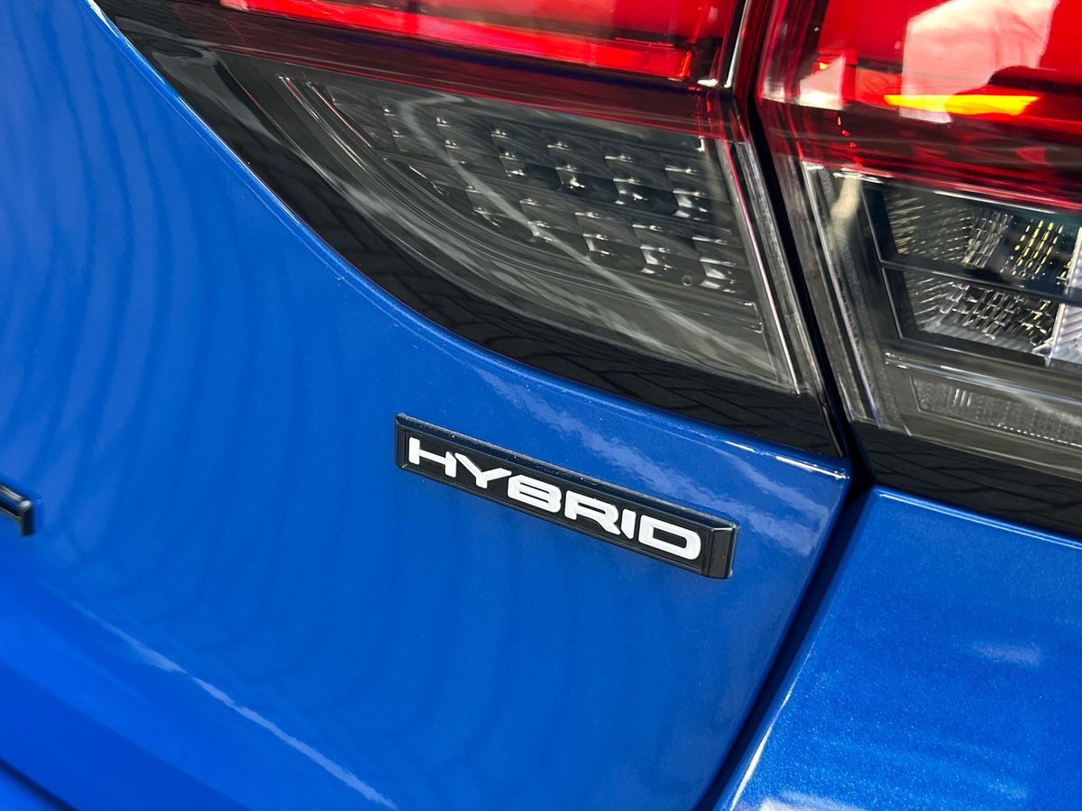 TURBO HYBRID 136 E-DCT6