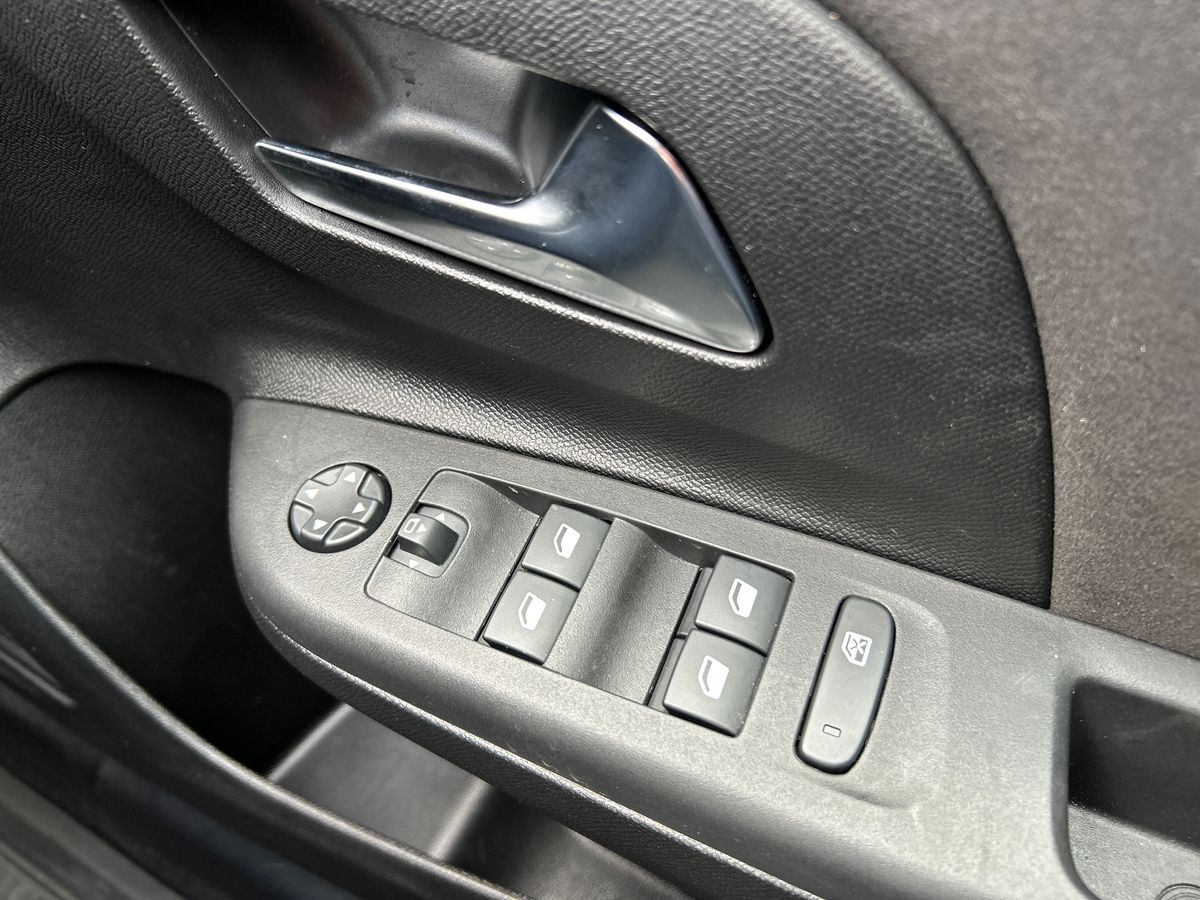 TURBO HYBRID 136 E-DCT6