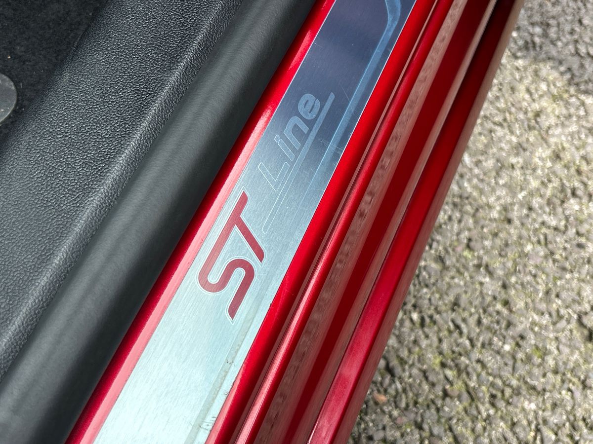 ECOBOOST HYBRID MHEV 155