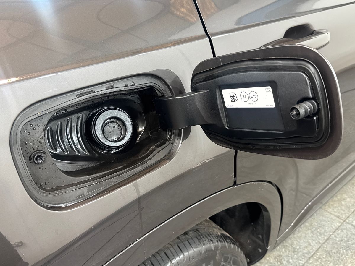 B5P 250 AWD GEARTRONIC