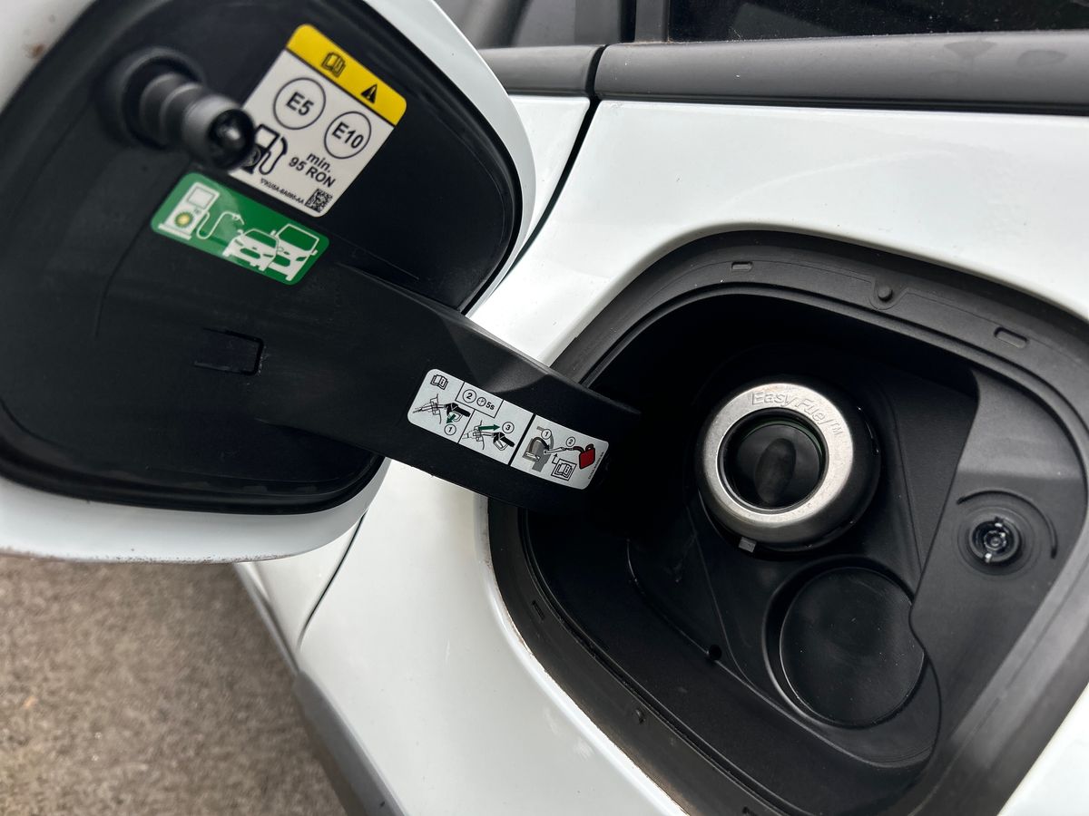 ECOBOOST HYBRID MHEV 155