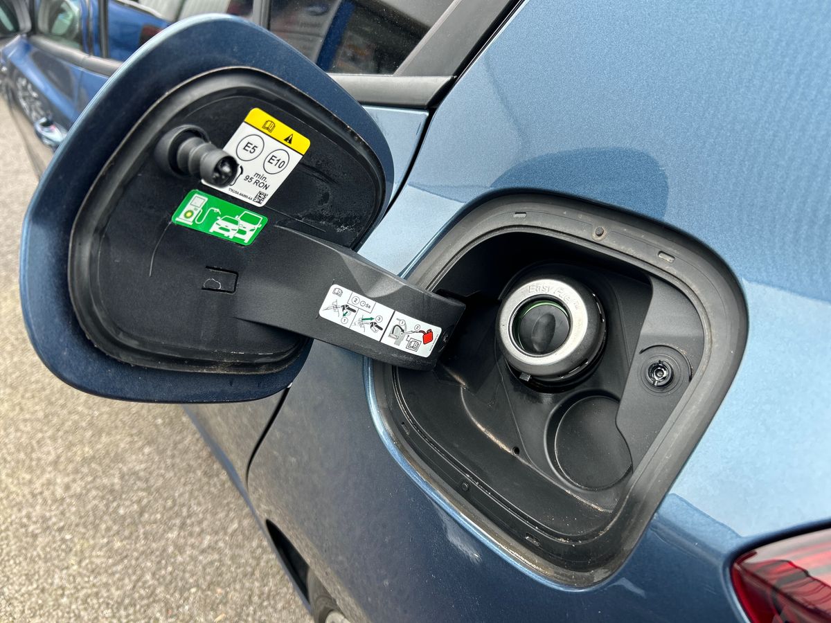 ECOBOOST HYBRID MHEV 155