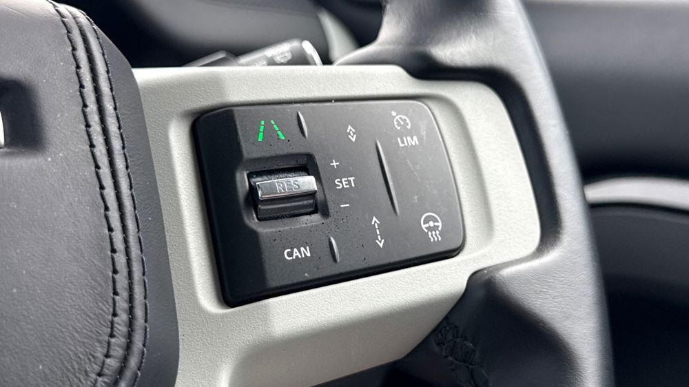 LAND ROVER DEFENDER 90