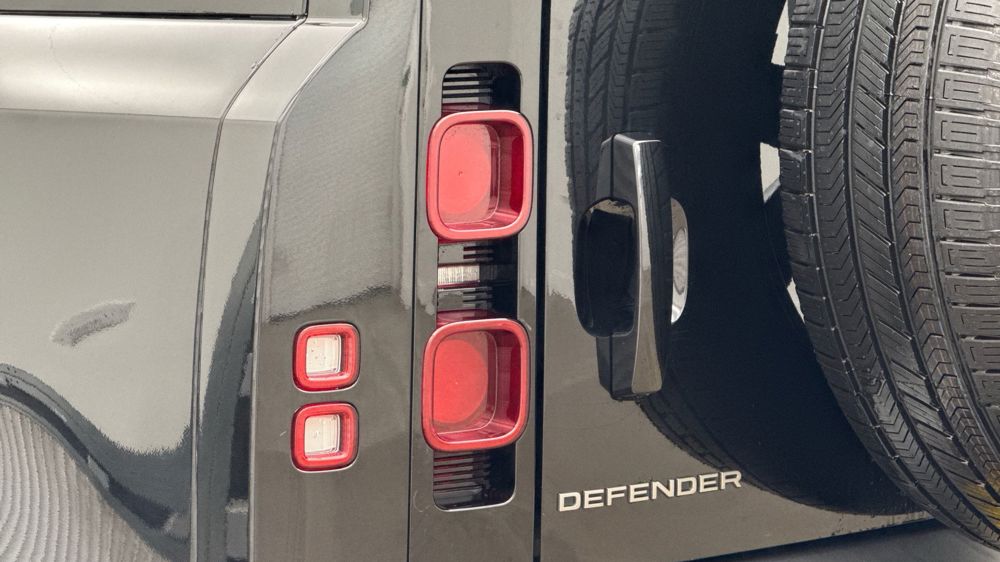 LAND ROVER DEFENDER 90