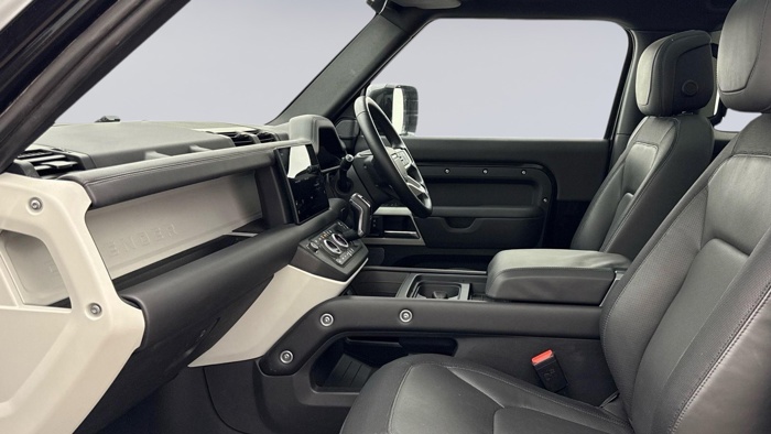 LAND ROVER DEFENDER 90 D300
