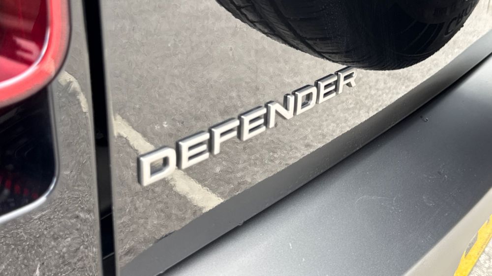 LAND ROVER DEFENDER 90