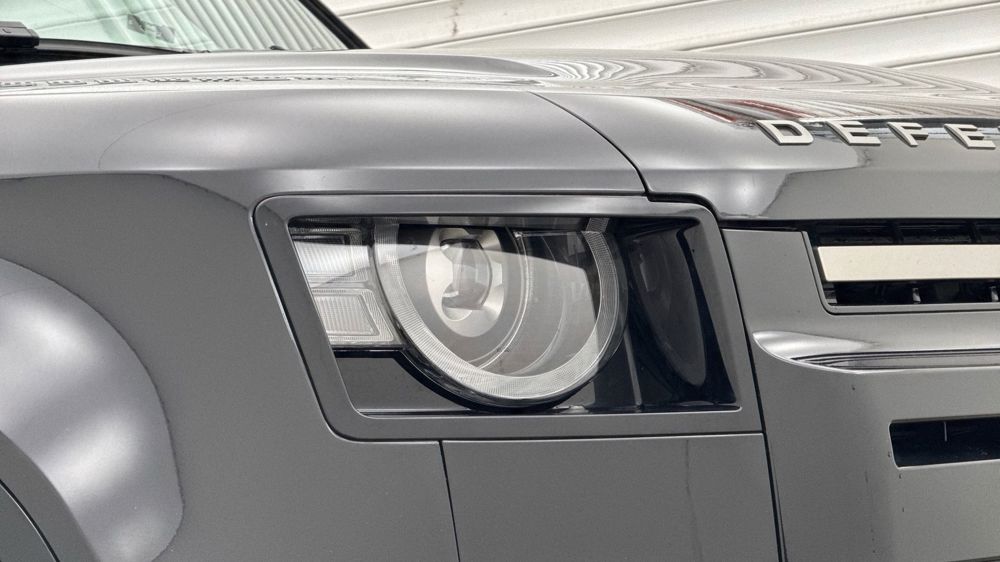 LAND ROVER DEFENDER 90