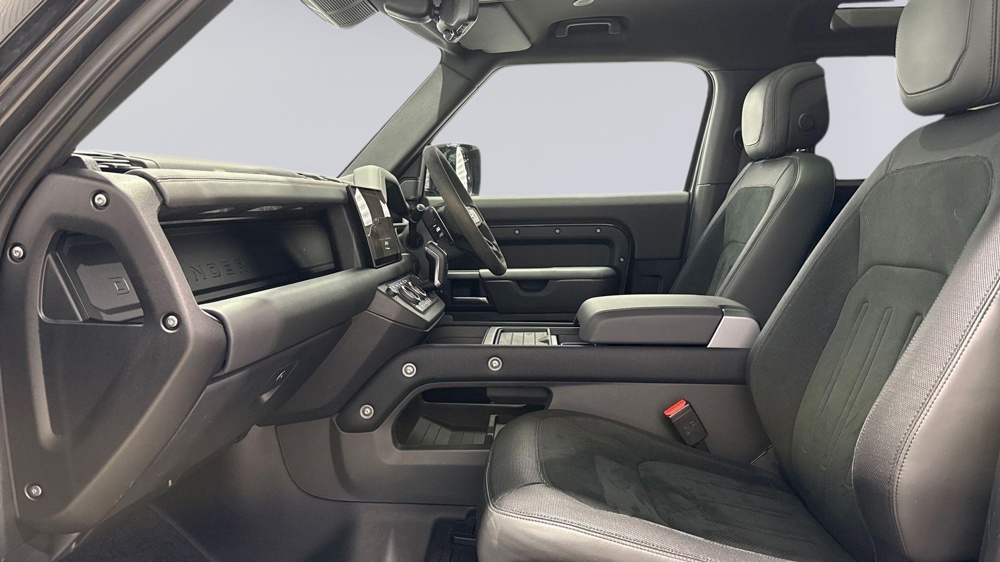 LAND ROVER DEFENDER 90