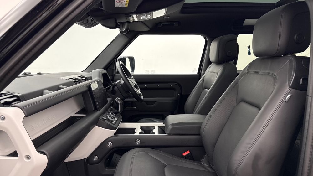 LAND ROVER DEFENDER 90