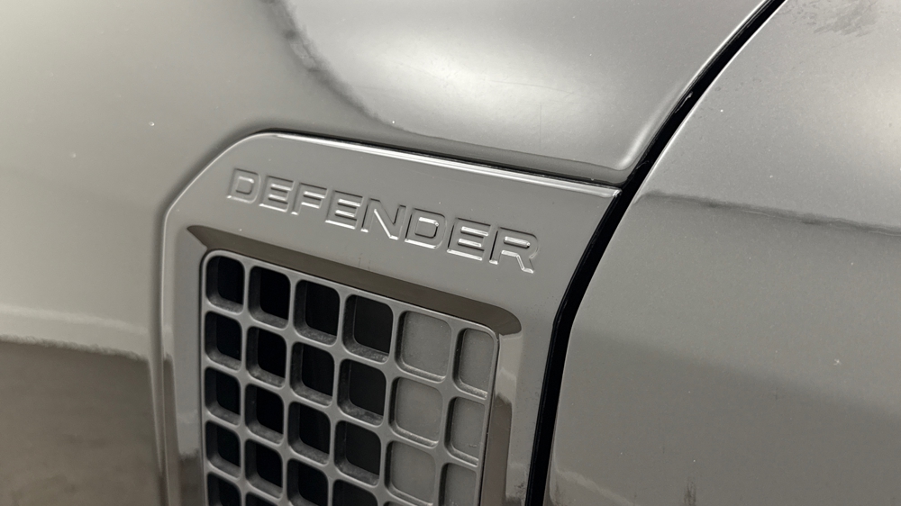LAND ROVER DEFENDER 90
