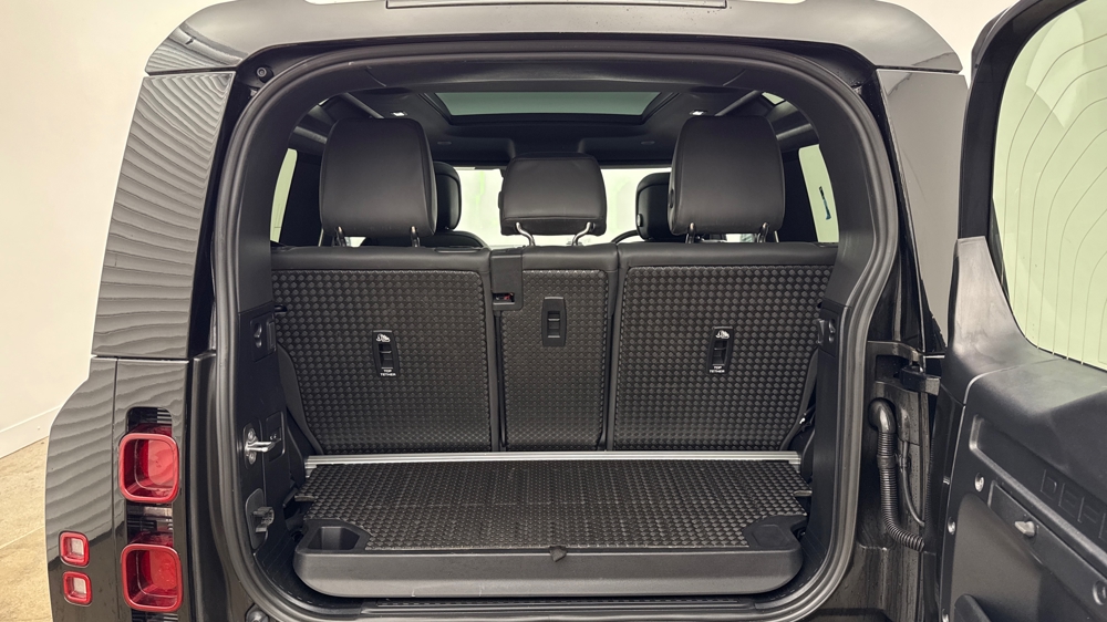LAND ROVER DEFENDER 90
