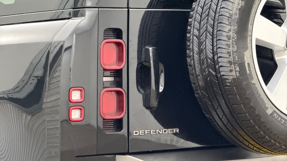 LAND ROVER DEFENDER 90