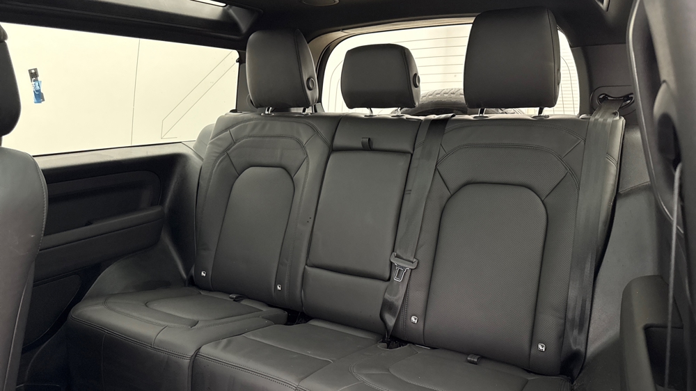 LAND ROVER DEFENDER 90
