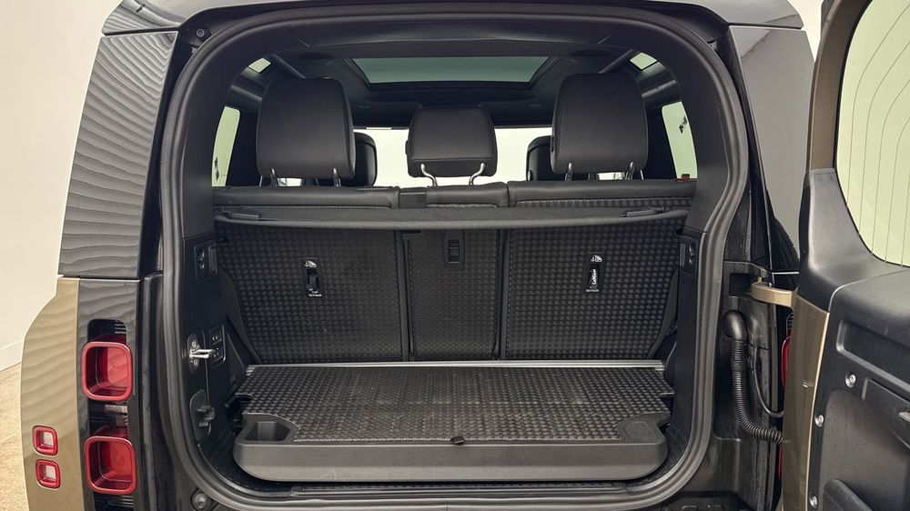 LAND ROVER DEFENDER 90
