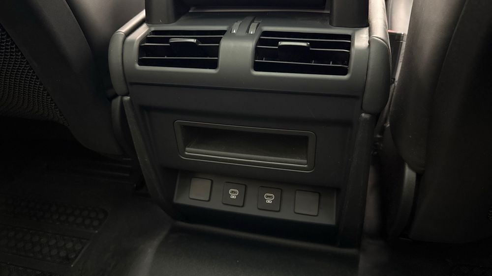 LAND ROVER DEFENDER 90