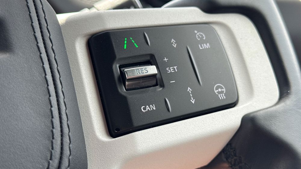 LAND ROVER DEFENDER 90