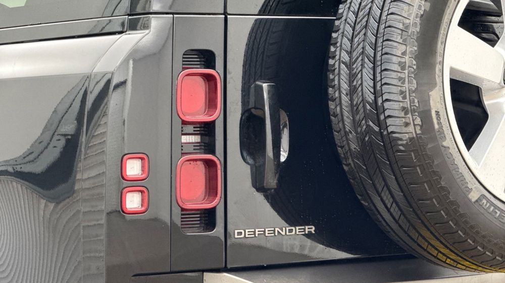 LAND ROVER DEFENDER 90