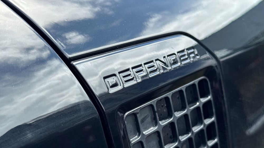 LAND ROVER DEFENDER 90