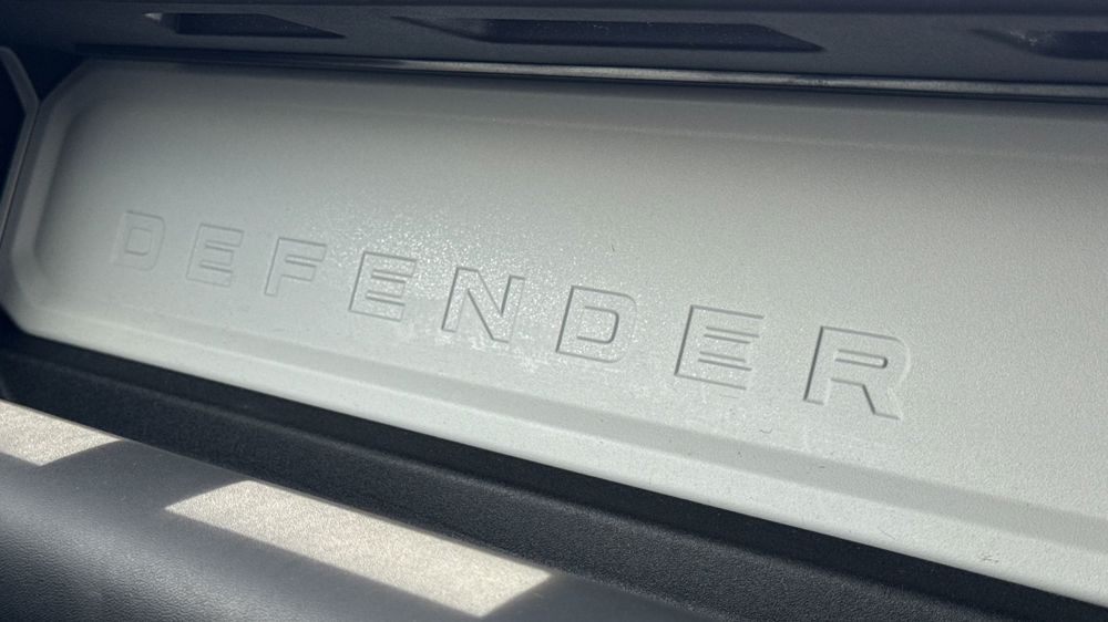 LAND ROVER DEFENDER 90