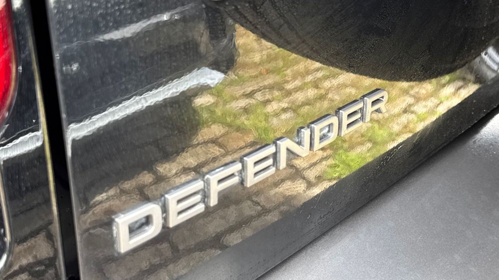 LAND ROVER DEFENDER 90