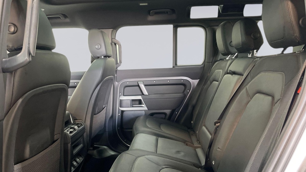 LAND ROVER DEFENDER 110