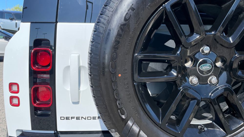 LAND ROVER DEFENDER 90