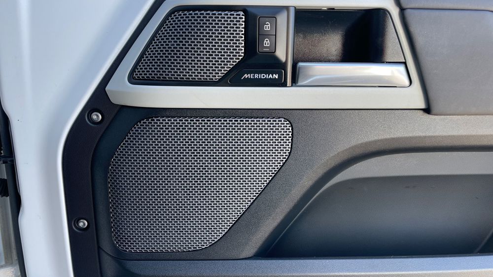 LAND ROVER DEFENDER 90