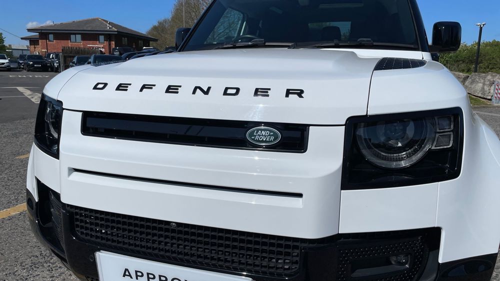LAND ROVER DEFENDER 90