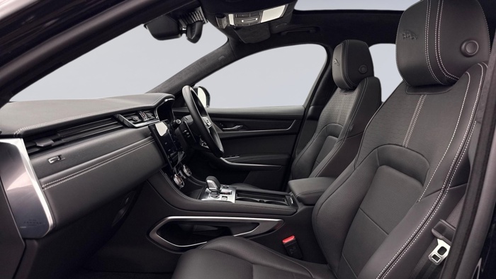 JAGUAR F-PACE D200
