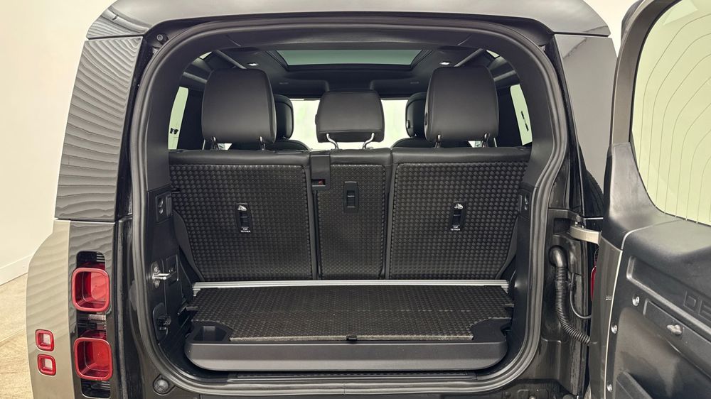 LAND ROVER DEFENDER 90