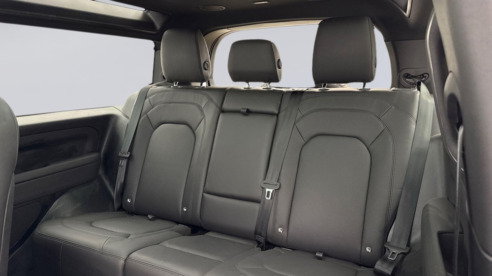 LAND ROVER DEFENDER 90
