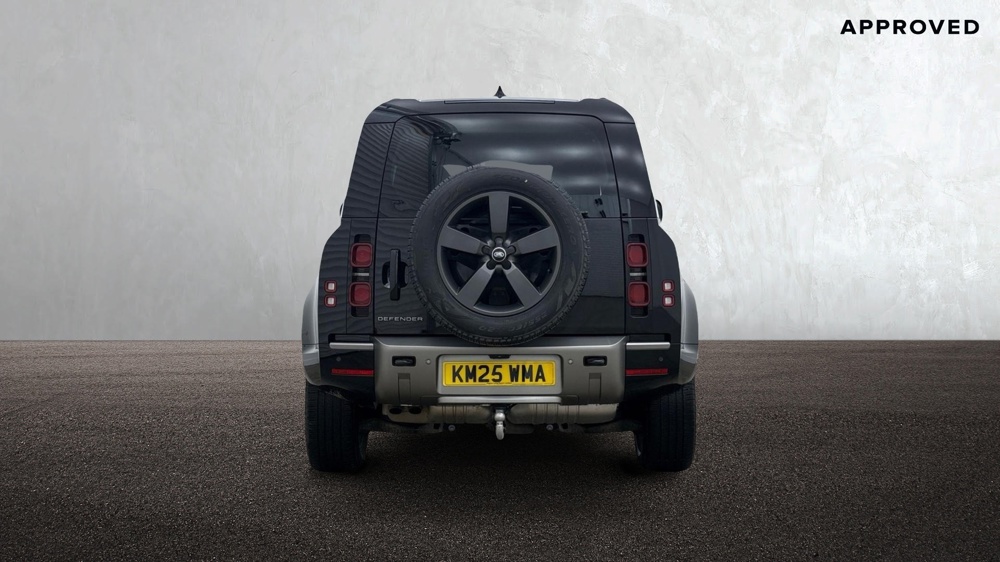 LAND ROVER DEFENDER 110
