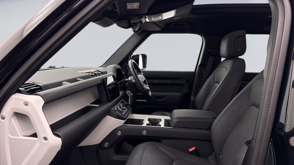 LAND ROVER DEFENDER 110