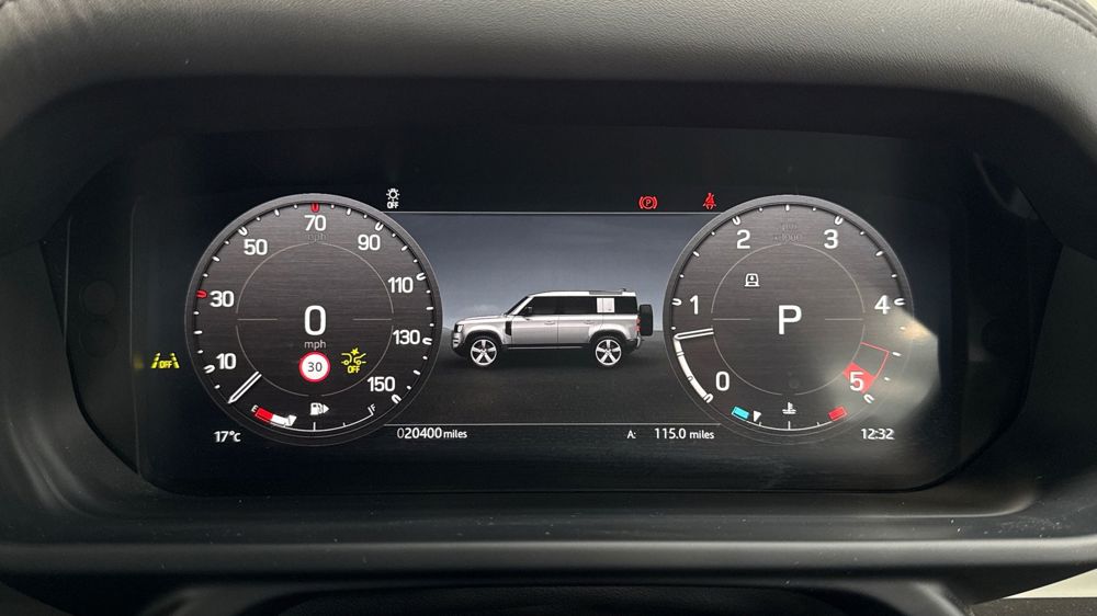 LAND ROVER DEFENDER 110