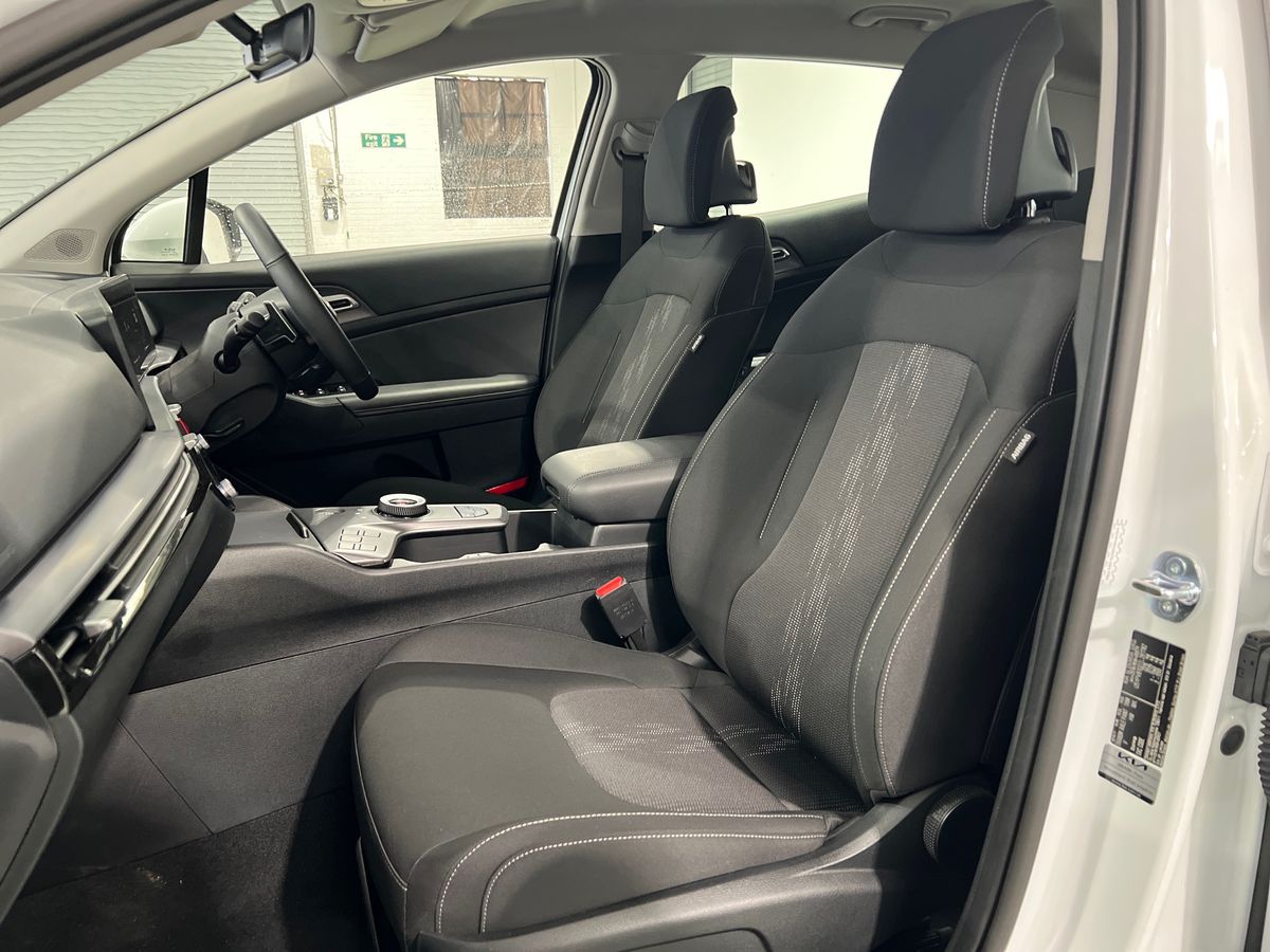 KIA SPORTAGE 1.6 GDI HEV PURE AUTOMATIC HYBRID 5,268 MILES 2025 KIA BOURNEMOUTH PRICE...